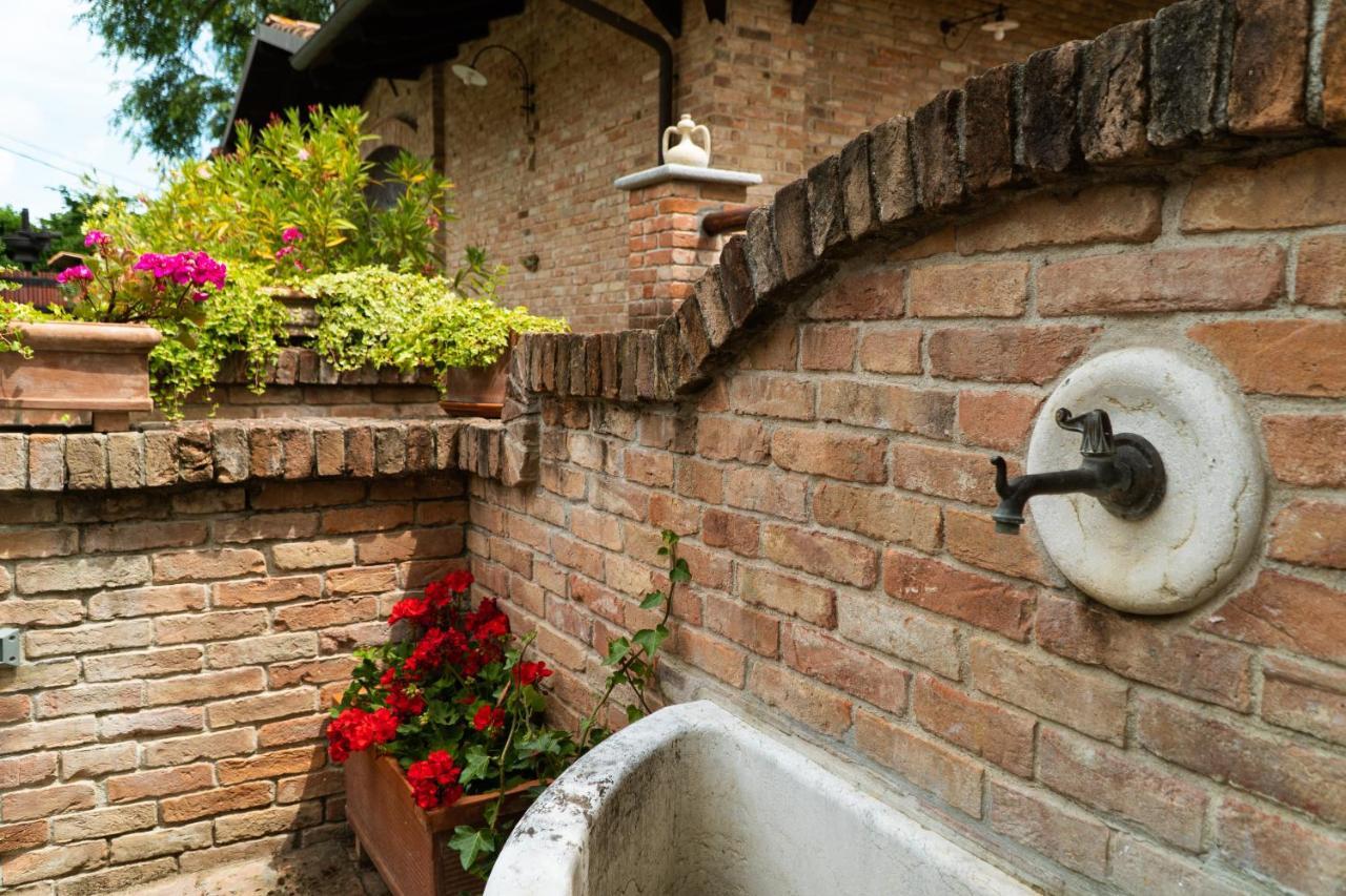 Agriturismo Relais "Il Bricco" Nizza Monferrato Exterior foto