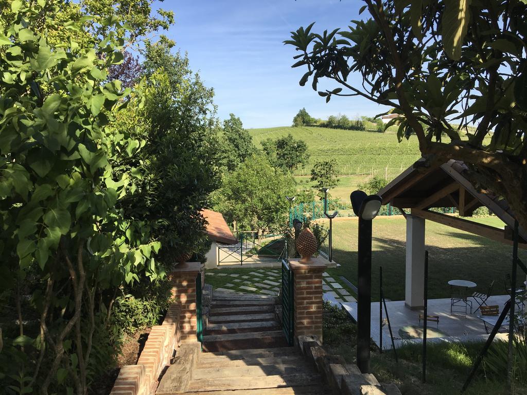 Agriturismo Relais "Il Bricco" Nizza Monferrato Exterior foto