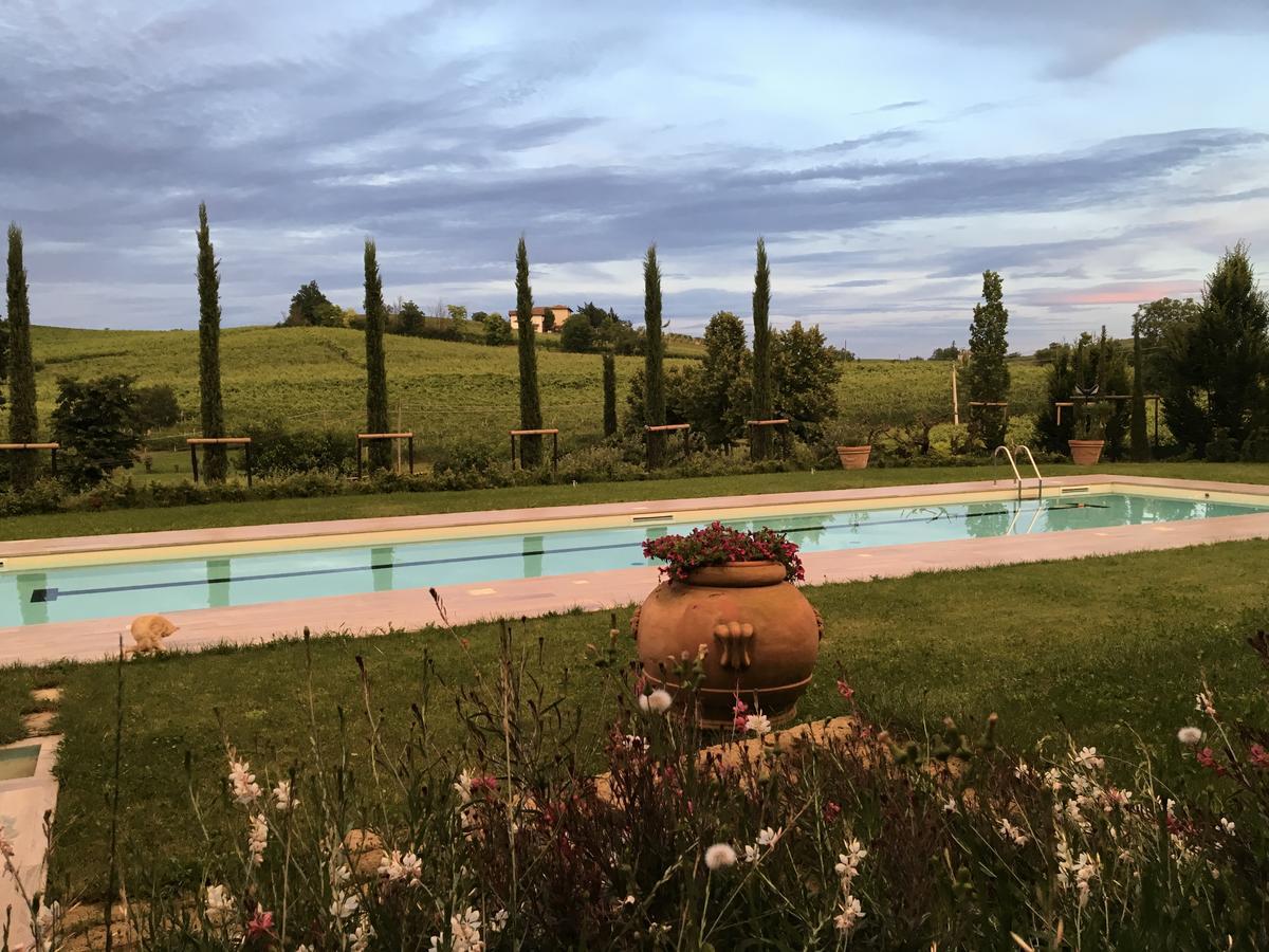 Agriturismo Relais "Il Bricco" Nizza Monferrato Exterior foto