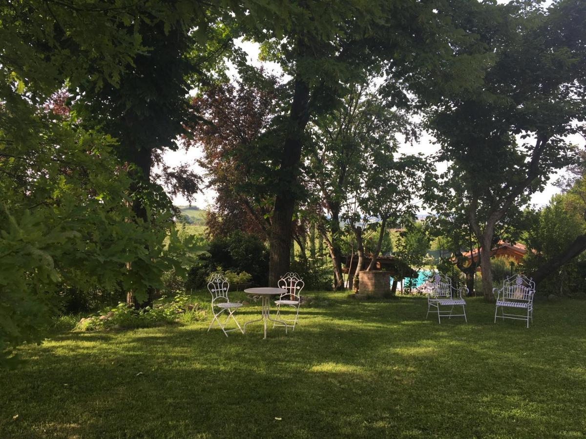 Agriturismo Relais "Il Bricco" Nizza Monferrato Exterior foto